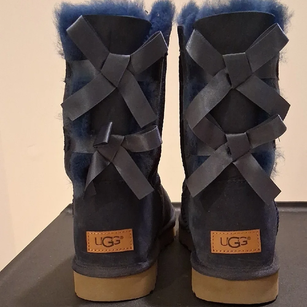 UGG Women's Blue Winter Boots with Bows - Picture 4 of 14